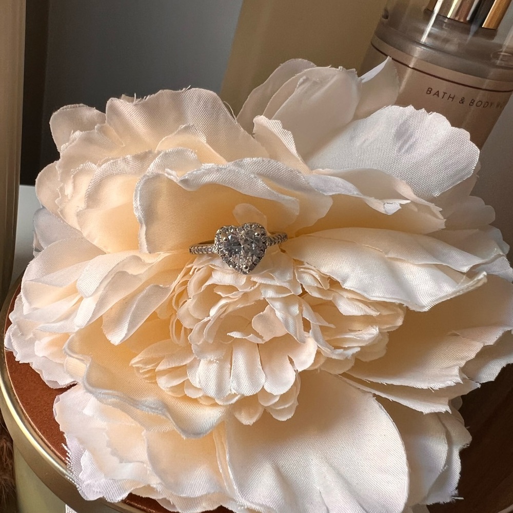 Heart gem ring - Picture 2 of 8